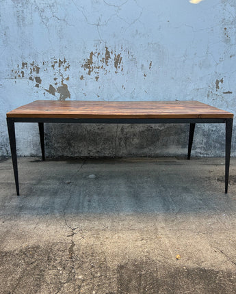 MESA DE REFEIÇÓES (custo do envio não incluído)
