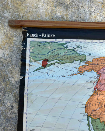 TELA ESCOLAR DE MAPA MUNDO