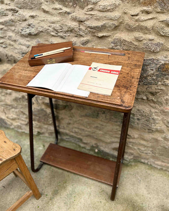 CARTEIRA DE ESCOLA (custo do envio não incluído)